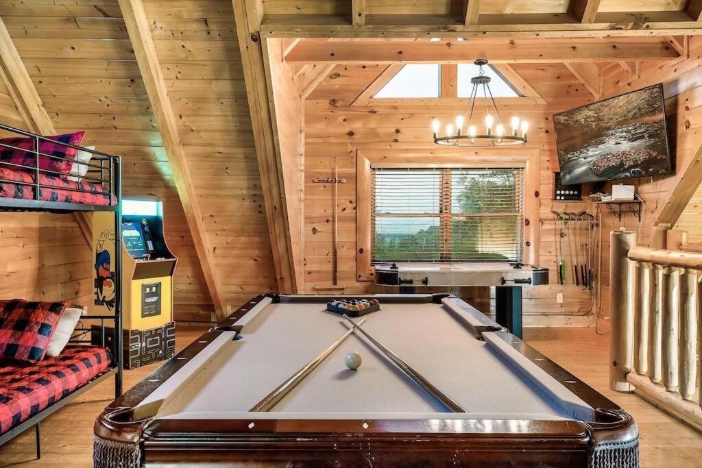 Cabin-N-Smokys! Indoor Resort Pool Views Hot Tub Game Room Sevierville Exterior photo