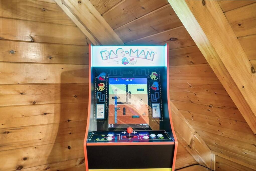 Cabin-N-Smokys! Indoor Resort Pool Views Hot Tub Game Room Sevierville Exterior photo