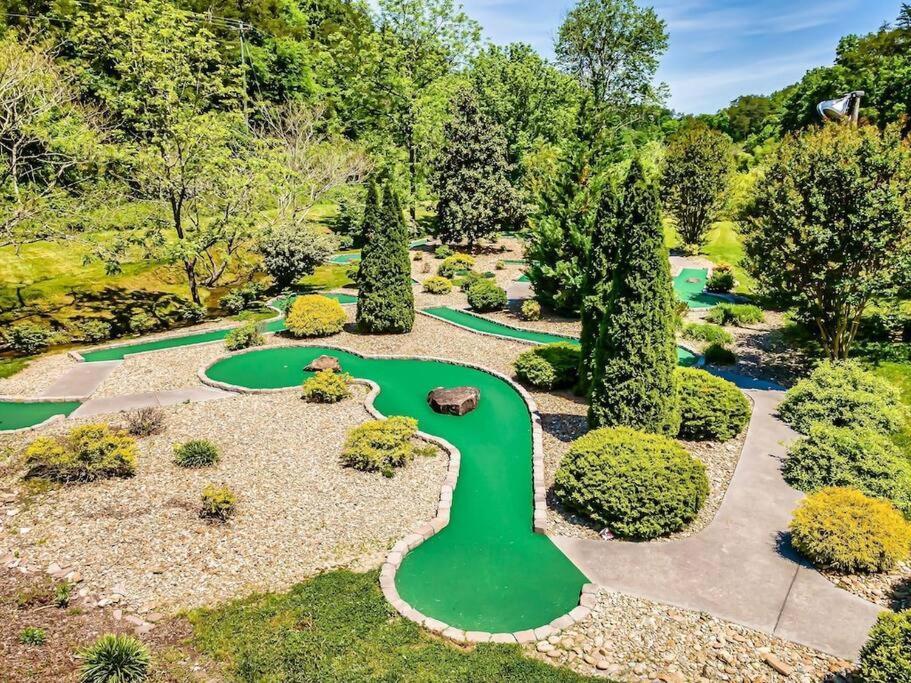 Cabin-N-Smokys! Indoor Resort Pool Views Hot Tub Game Room Sevierville Exterior photo